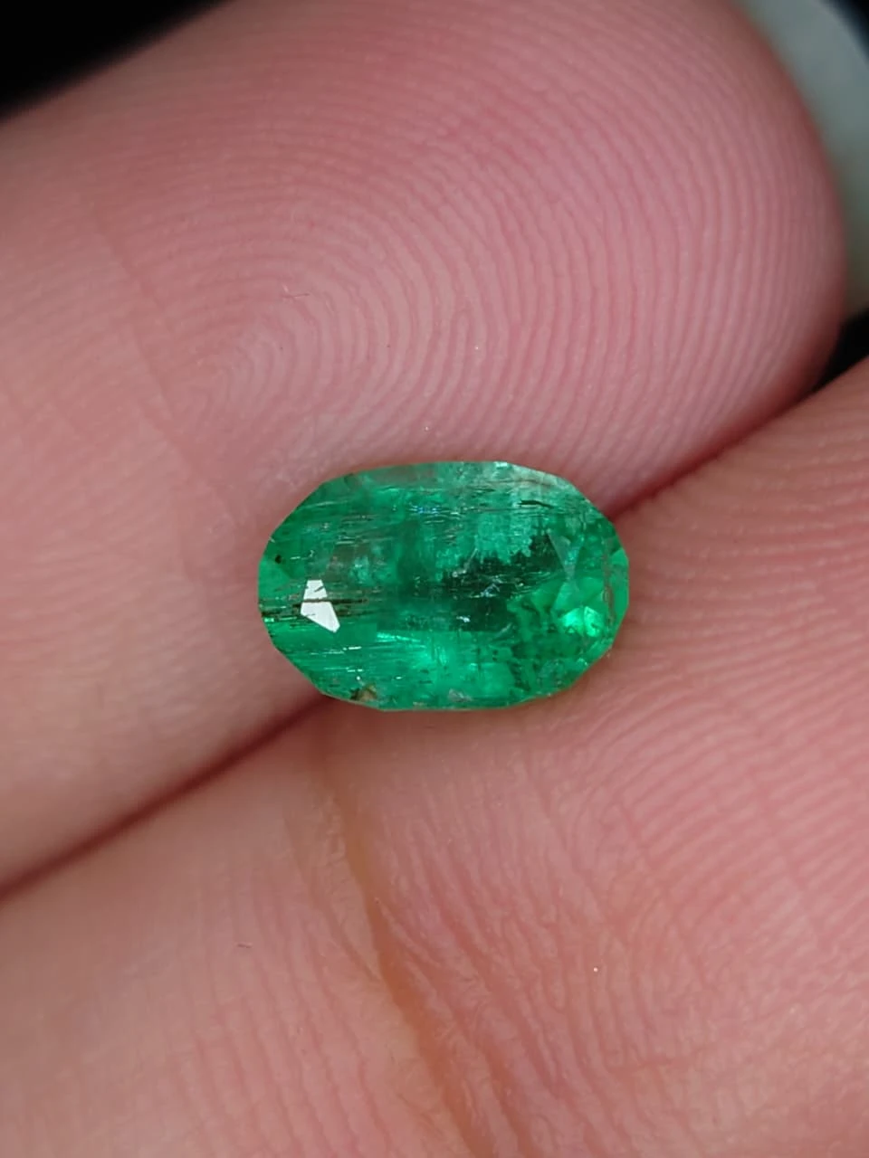 0.7ct Natural Oval Faceted Panjsher Emerald from Afghanistan — view 1